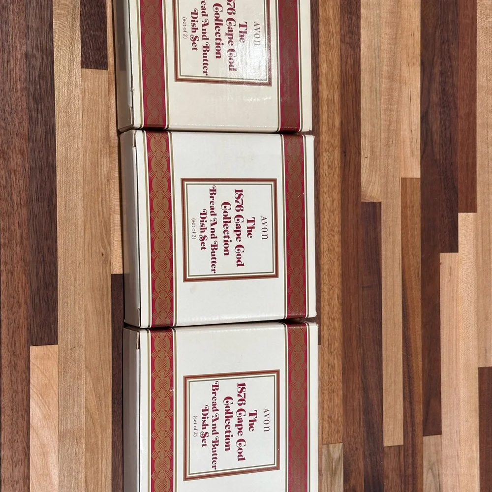 Avon The 1876 Cape Cod Ruby Collection Bread & Butter Dish Set In Box Set of 3 - Picture 9 of 11